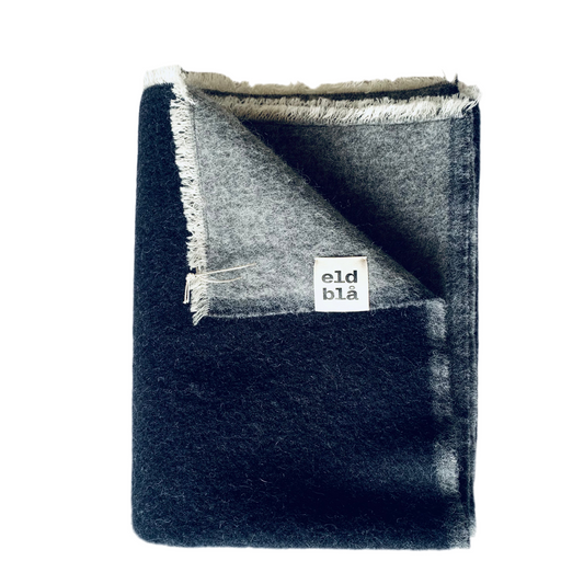 Wolldecke Upside down grau/anthrazit zusammengefaltet