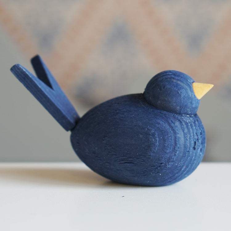 Dekofigur_Holz_Vogel_gross_dunkelblau_Larssons_trae_Mys_Shop