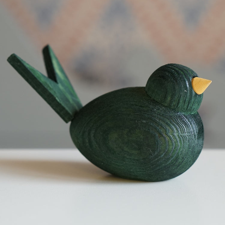 Dekofigur_Holz_Vogel_gross_dunkelgruen_Larssons_trae_Mys_Shop