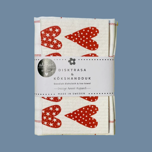 Geschenkset Handtuch Schwammtuch Rote Herzen mit Banderole und mysblauem Hintergrund