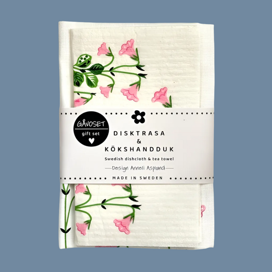 Geschenkset Handtuch Schwammtuch Linnea mit Banderole und mysblauem Hintergrund