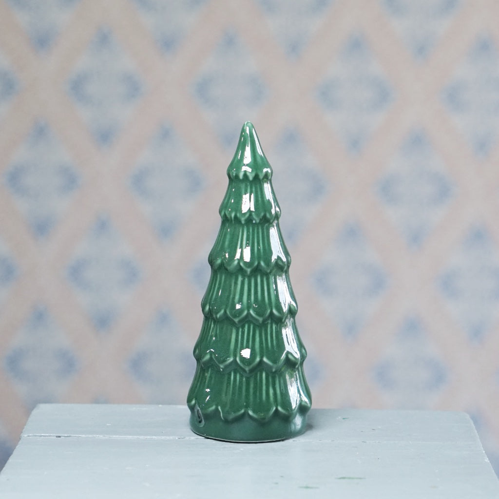 grüner Tannenbaum aus Keramik