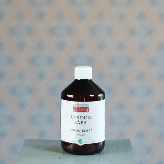 Flasche 500 ml Leinölseife von Gysinge centrum för byggnadsvård erhältlich bei MYS