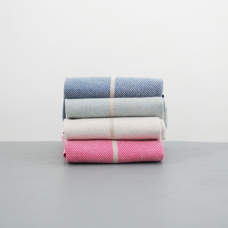 Handtuch_Lilla_Maerta_Leinen_alle_Vaexbo_Lin_Mys_Shop