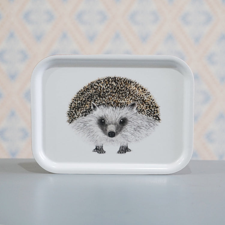 Tablett aus Holz mit Motiv Igel von Charlotte Nicolin erhältlich bei MYS