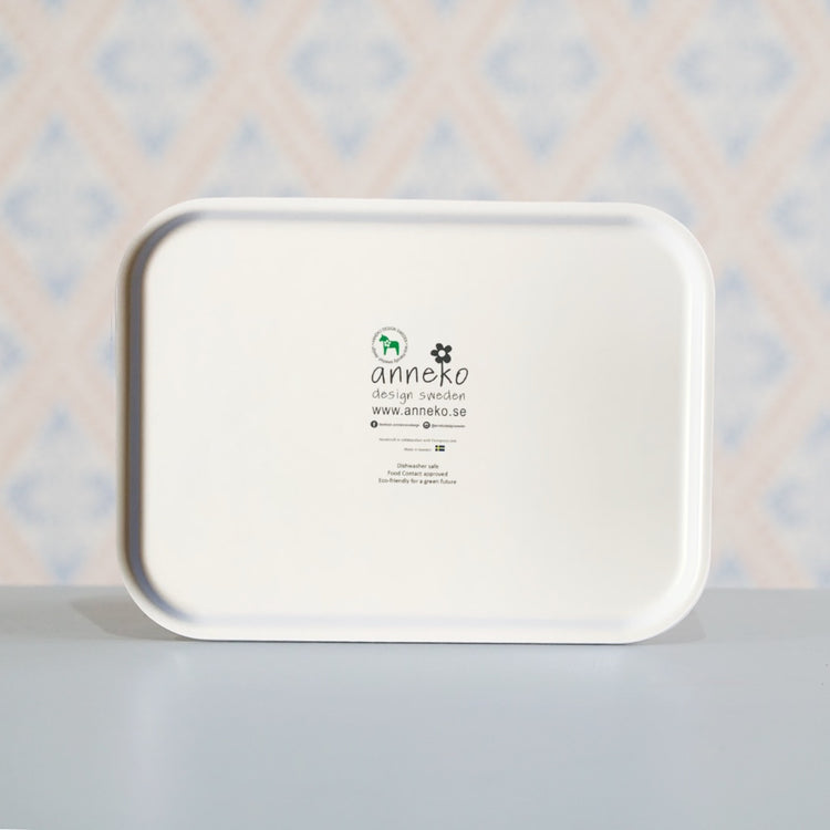 Rückseite des Tabletts mit Anneko Logo