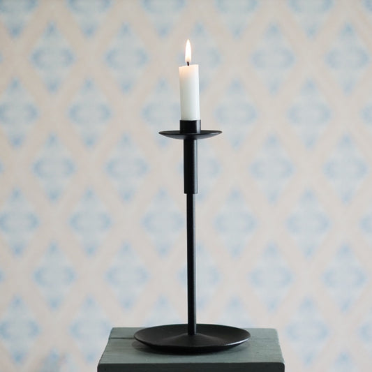 Kerzenhalter Klassisk aus Metall in schwarz von Våges