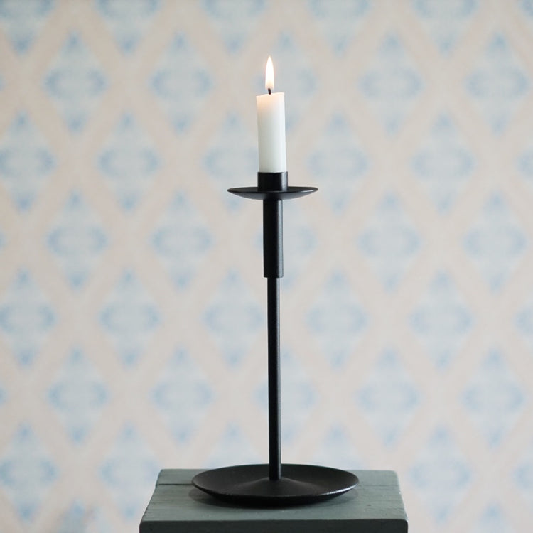 Kerzenhalter Klassisk aus Metall in schwarz von Våges