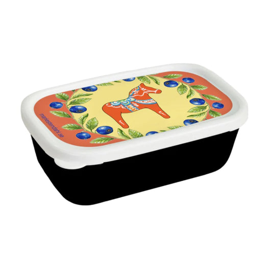 Minibox mit Motiv Dalapferd mit Blaubeerkranz von Marie Stendahl erhältlich bei Mys