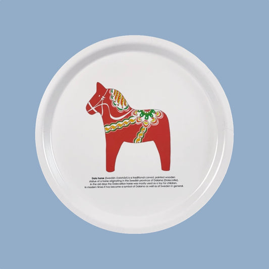 Rundes Tablett in weiß mit rotem Dalapferd von Mellow Design