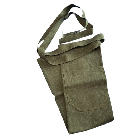 Schürze aus Leinen Bistro in olivgrün von Terrible Twins Mys Shop