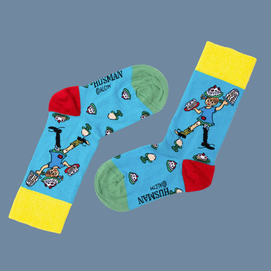 blaue Socken Pippi mit Torten mit roter Ferse und gelber Spitze