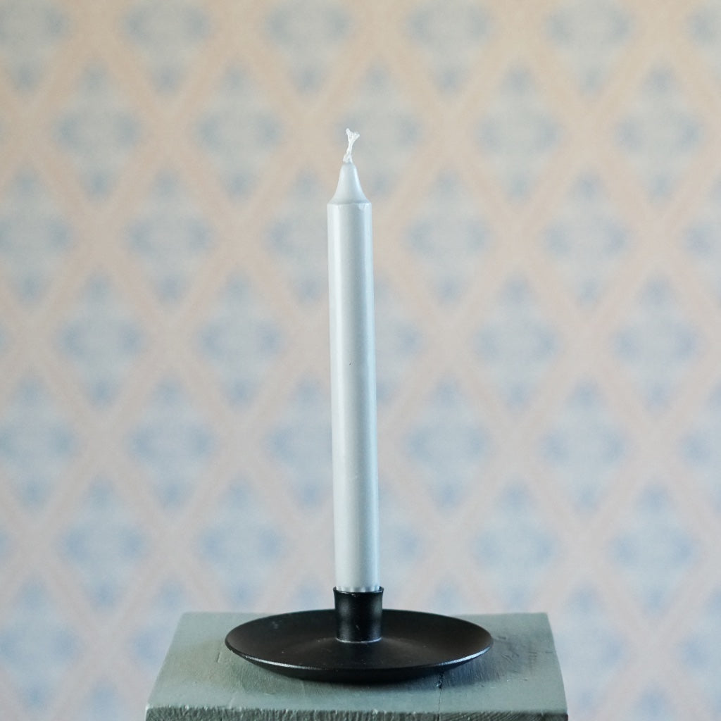 Kerze aus Stearin in hellgrau von Deslbo Candle