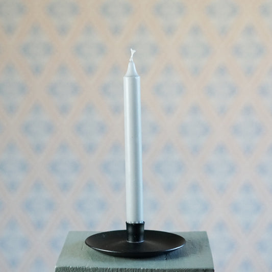 Kerze aus Stearin in hellgrau von Deslbo Candle