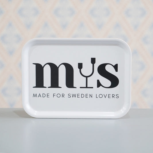 eckiges Tablett in weiß mit Aufschrift mys for sweden lovers in schwarz