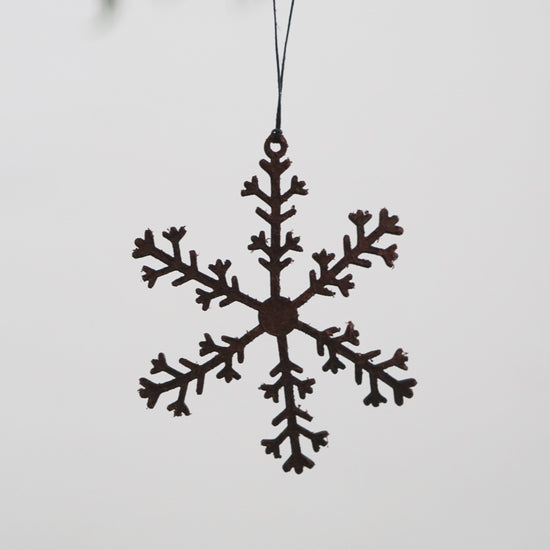 Anhaenger_Schneeflocke2_Leder_Nya_Makeriet_Mys-Shop