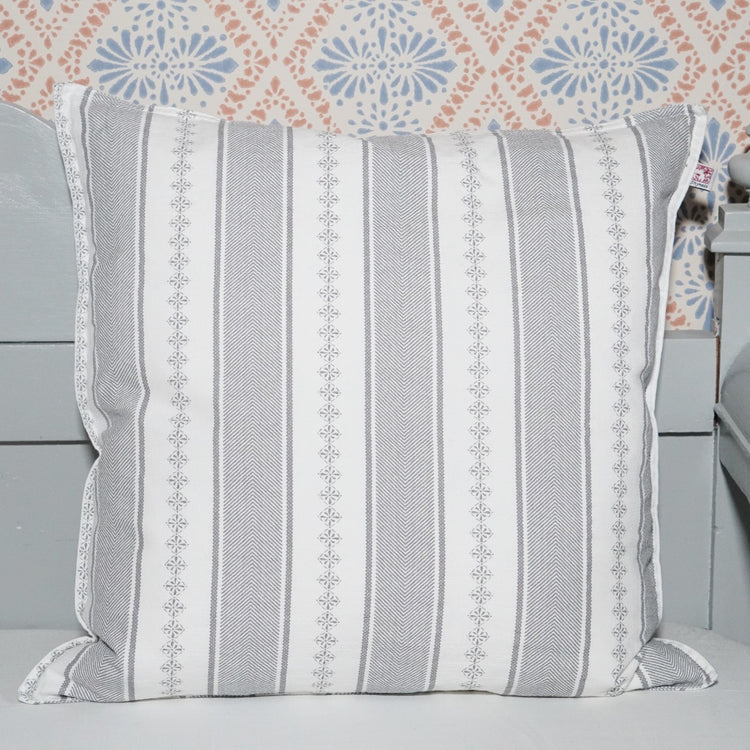 Kissenbezug_Bolster_grau_vorn_Baumwolle_Shyness_Interior_Mys_Shop