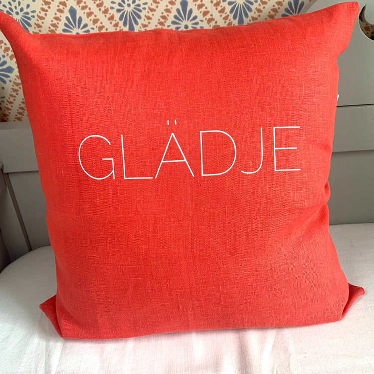 Kissen Glädje koralle