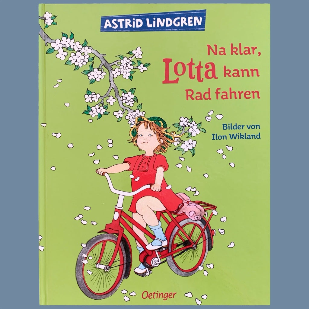 Cover des Buches Na klar, Lotta kann Rad fahren, grün mit roter Schrift und Lotta im roten Kleid auf rotem Rad
