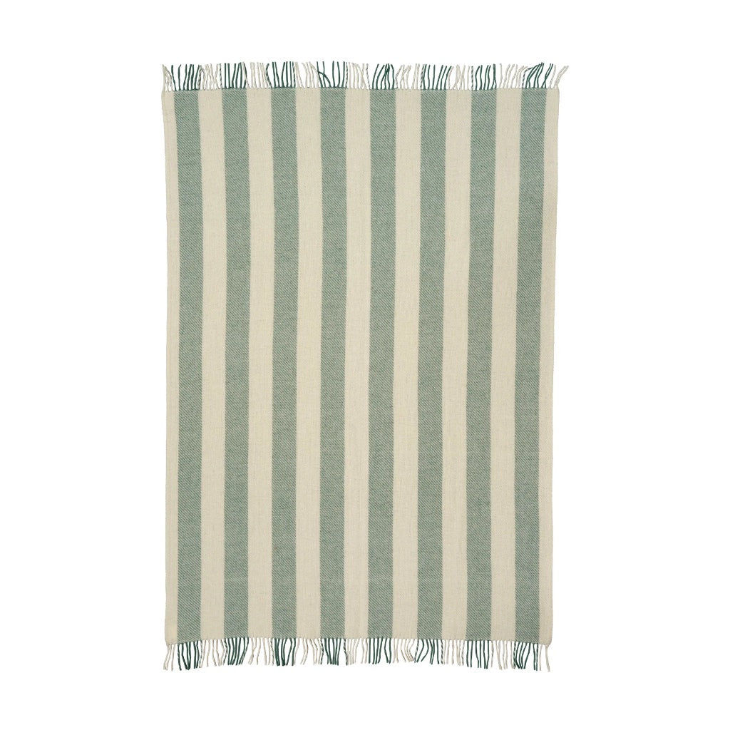 Klippan Wolldecke Gotland Stripe mit bereiten, grünen Längsstreifen