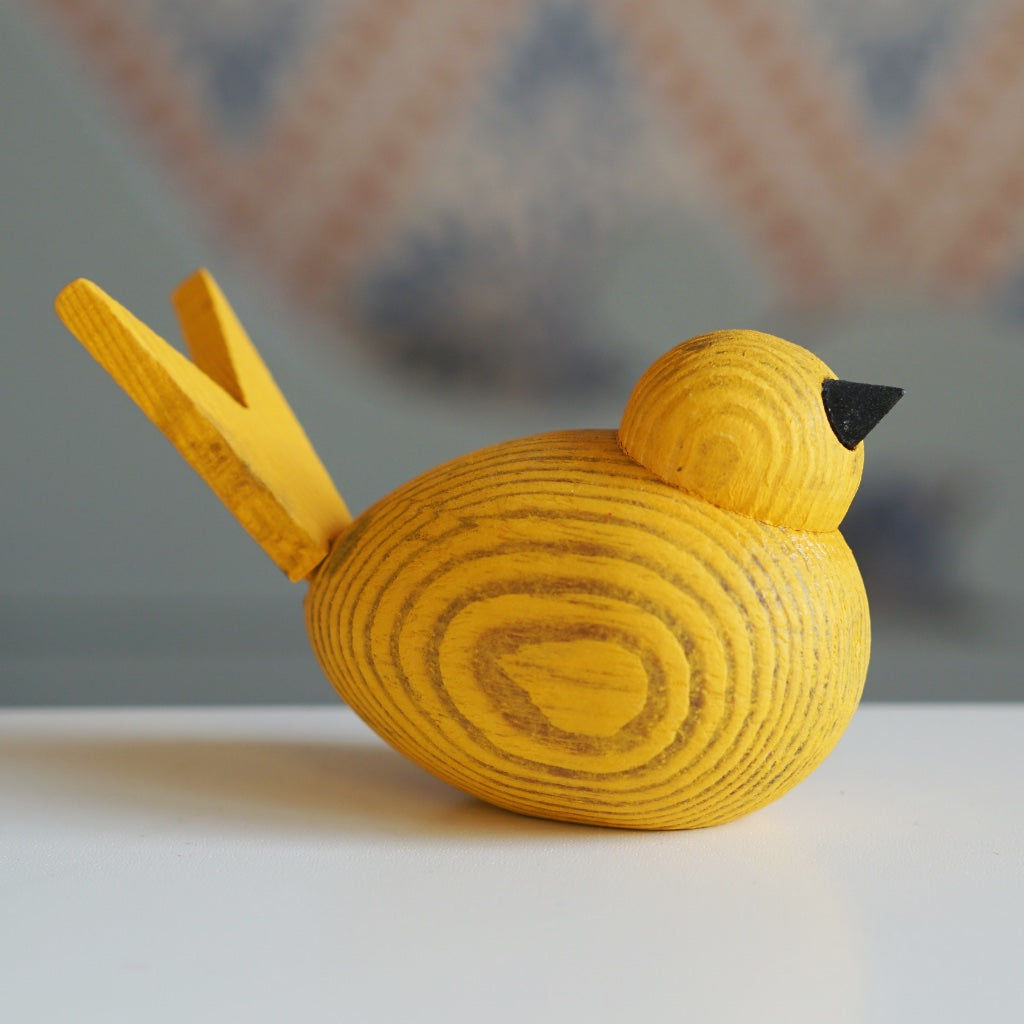 Dekofigur_Holz_Vogel_gross_gelb_Larssons_trae_Mys_Shop