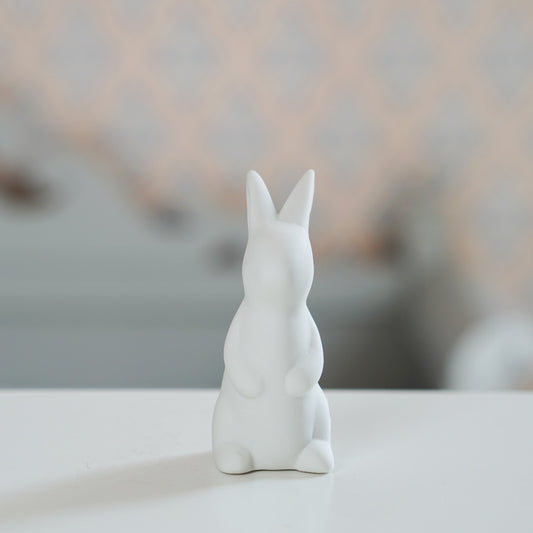 Dekofigur Hase aus Keramik von Storefactory erhältlich bei MYS
