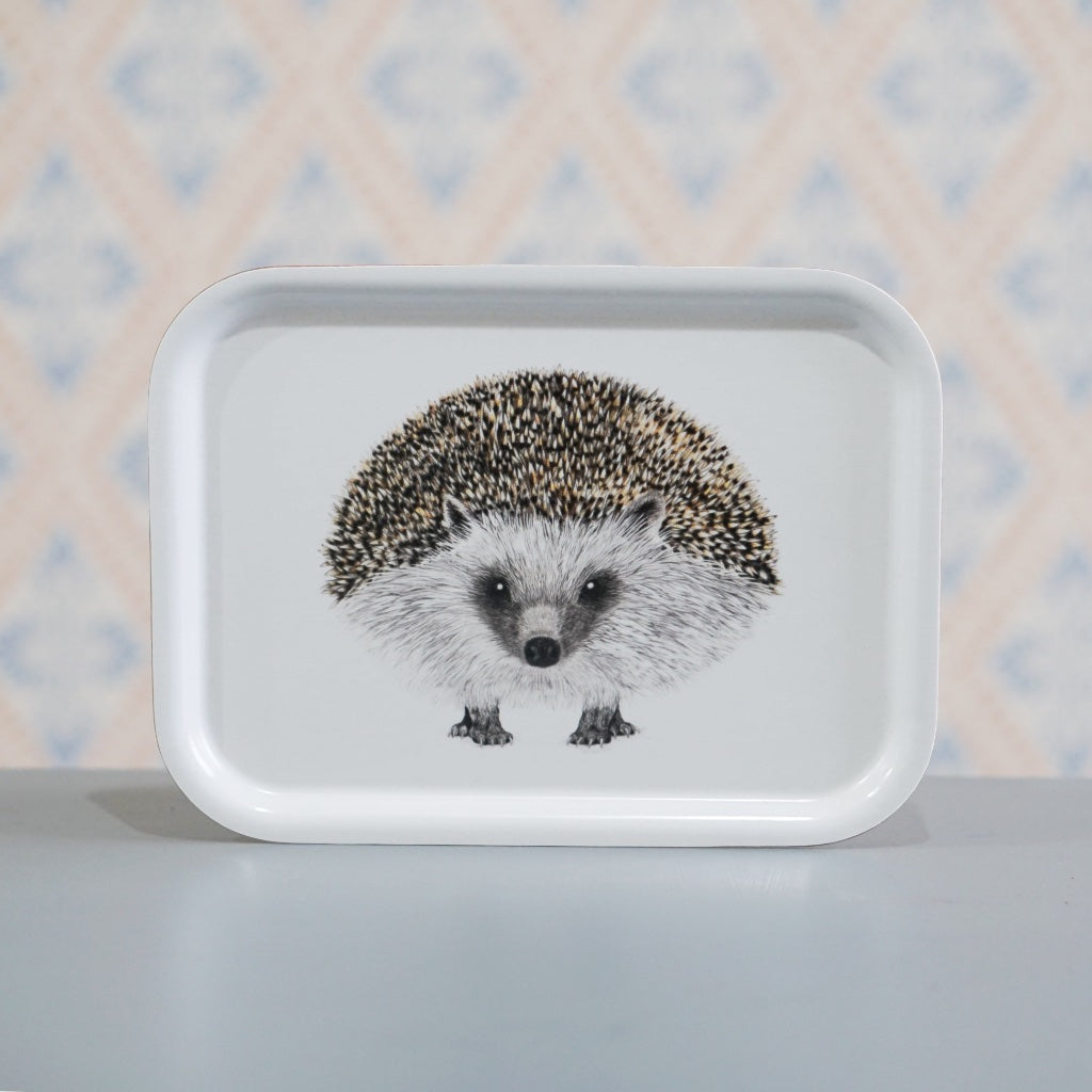 Tablett aus Holz mit Motiv Igel von Charlotte Nicolin erhältlich bei MYS