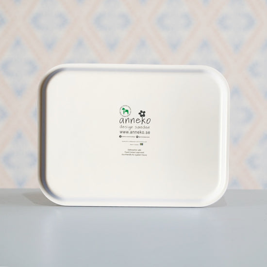 Rückseite des Tabletts mit Anneko Logo