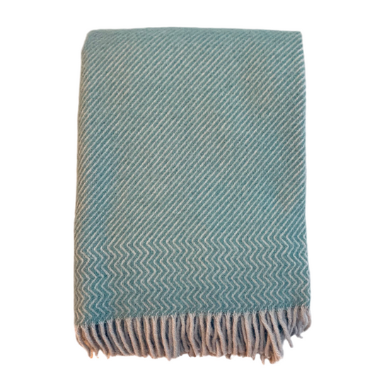 Klippan Wolldecke Bazaar petroleum zusammengefaltet