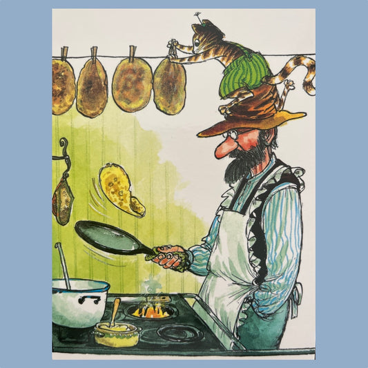 Postkarte mit Motiv Pettersson und Findus backen Pfannkuchen