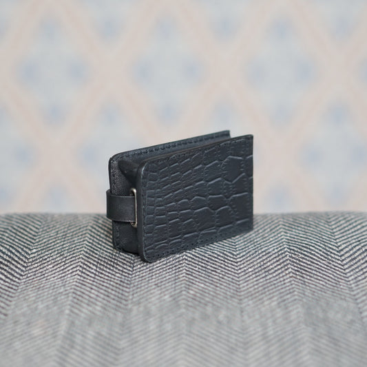 Rückseite vom Schlüsseletui aus Leder in schwarz von Nya Makeriet erhältlich bei MYS