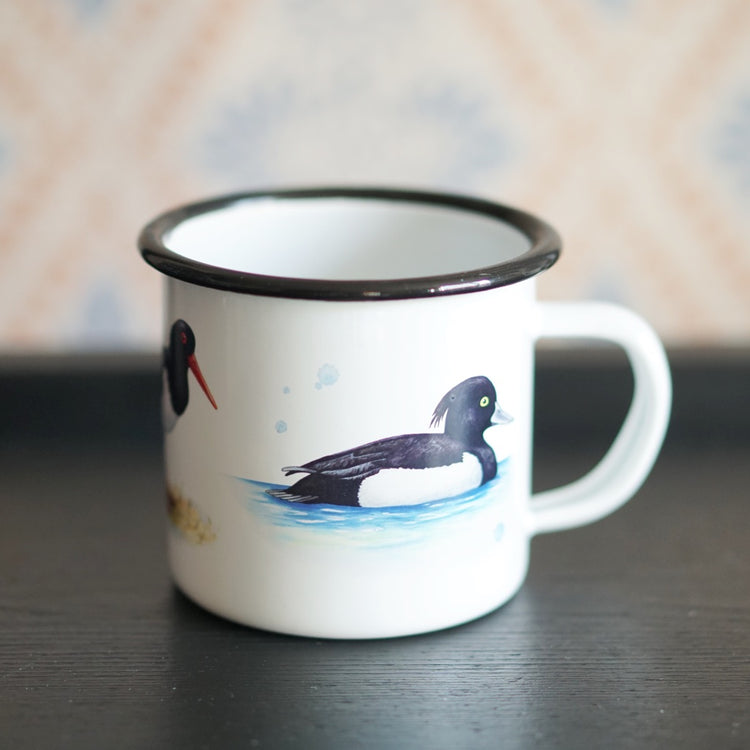 Tasse aus Emaille mit Motiv Seevögel von Marie Stendahl erhältlich bei MYS