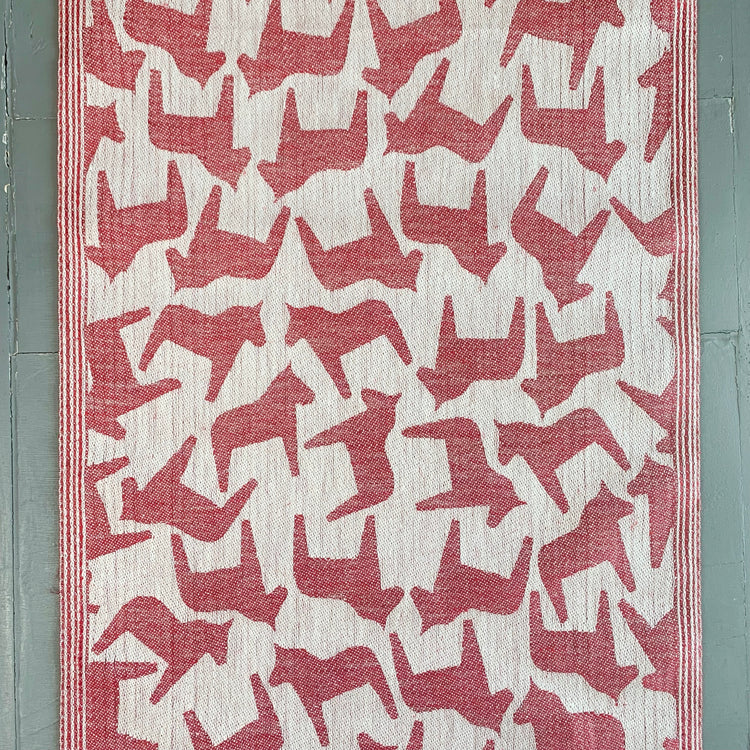 Tischläufer mit Dalahästar aus Leinen in Rot von oben
