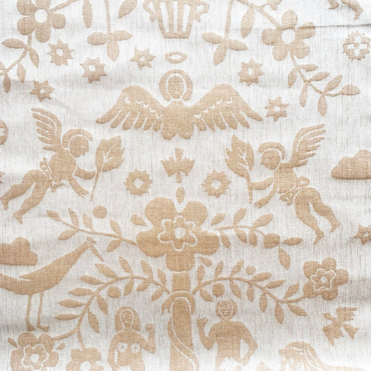 Detail des Tischläufers Himmel und Hölle aus Leinen in bronze von Klässboös linneväveri erhältlich bei MYS