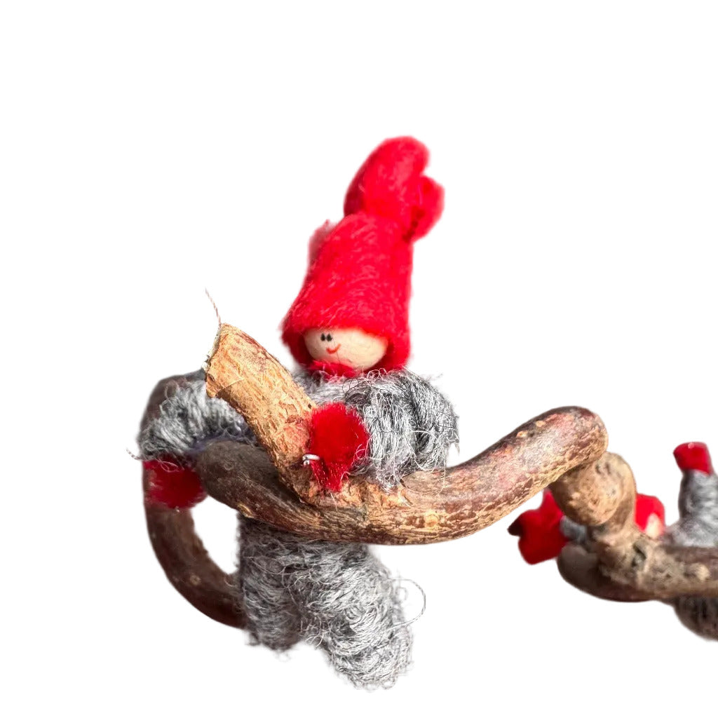 Detail der Weihnachtsdeko mit Wichteln