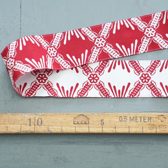 Band_Floral_rot_weiss2_Baumwolle_Shyness_Mys-Shop