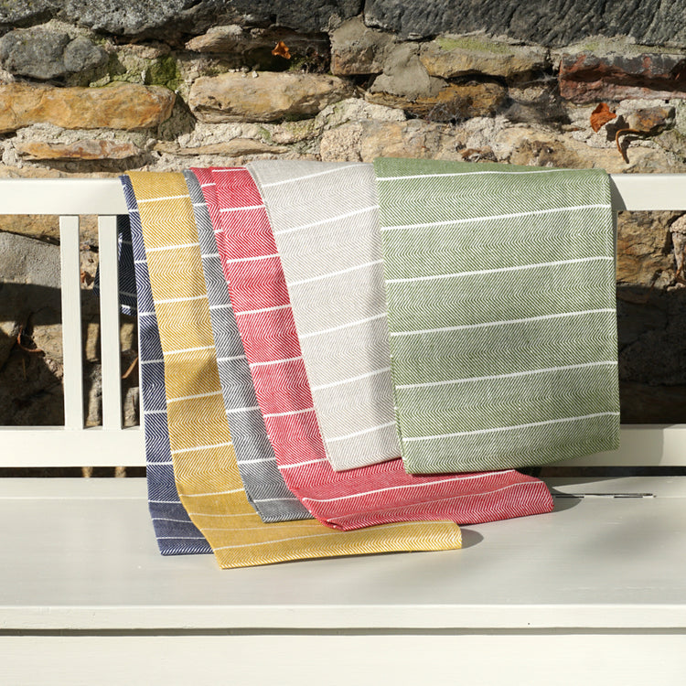 Tischläufer Fischgrät ausL einen in 6 Farben