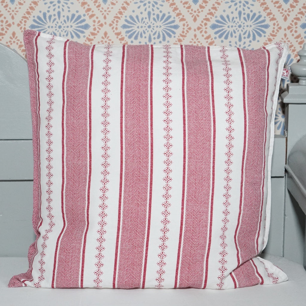 Kissenbezug_Bolster_rot_vorn_Baumwolle_Shyness_Interior_Mys_Shop