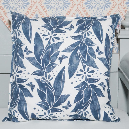 Kissenbezug_Butterfly_blau_vorn_Baumwolle_Shyness_Interior_Mys_Shop