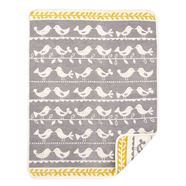 Babydecke aus Baumwollchenille mit Muster Birds in grau von Klippan Yllefabrik erhältlich im Mys Shop